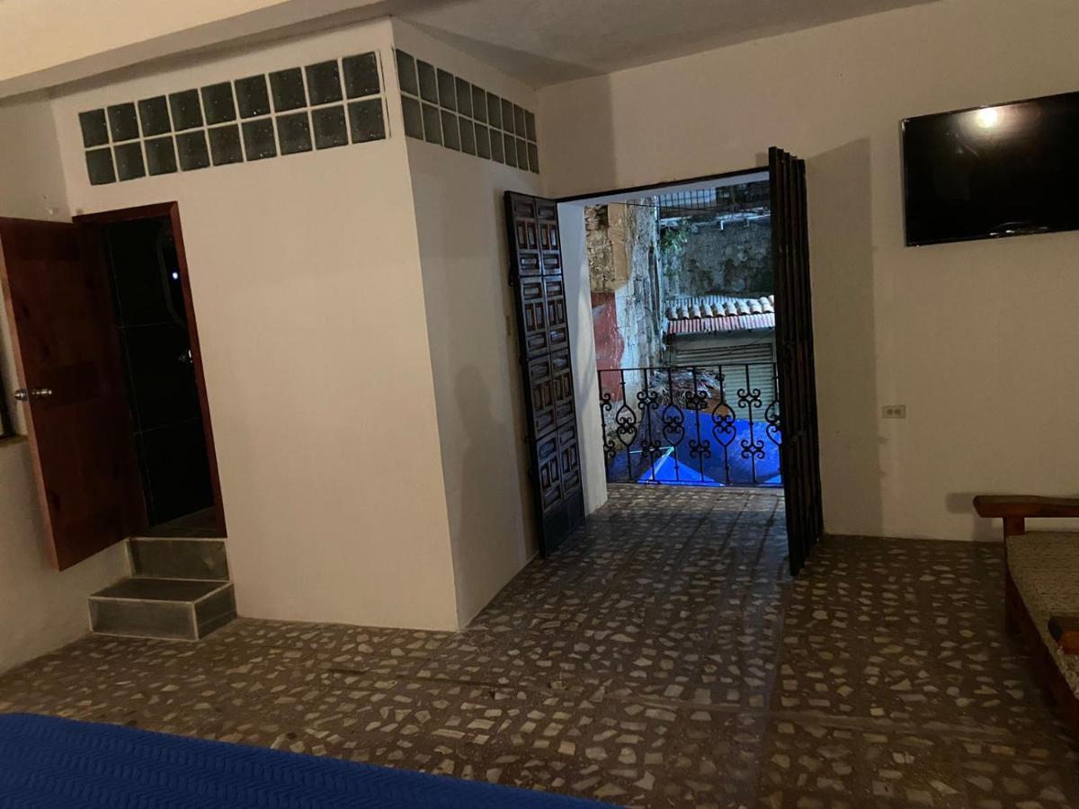 El Gran Toril Taxco de Alarcon Exterior foto